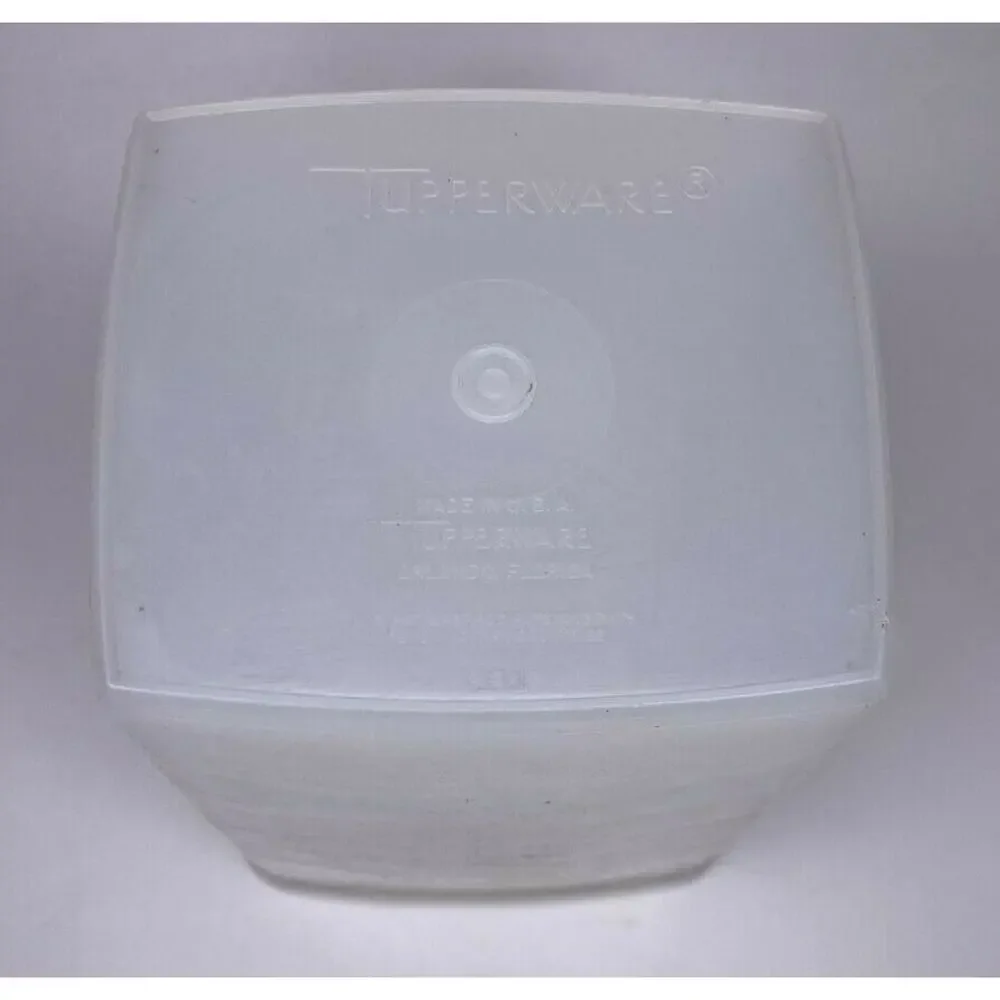 Vintage Tupperware Tall Sqaure Container 8